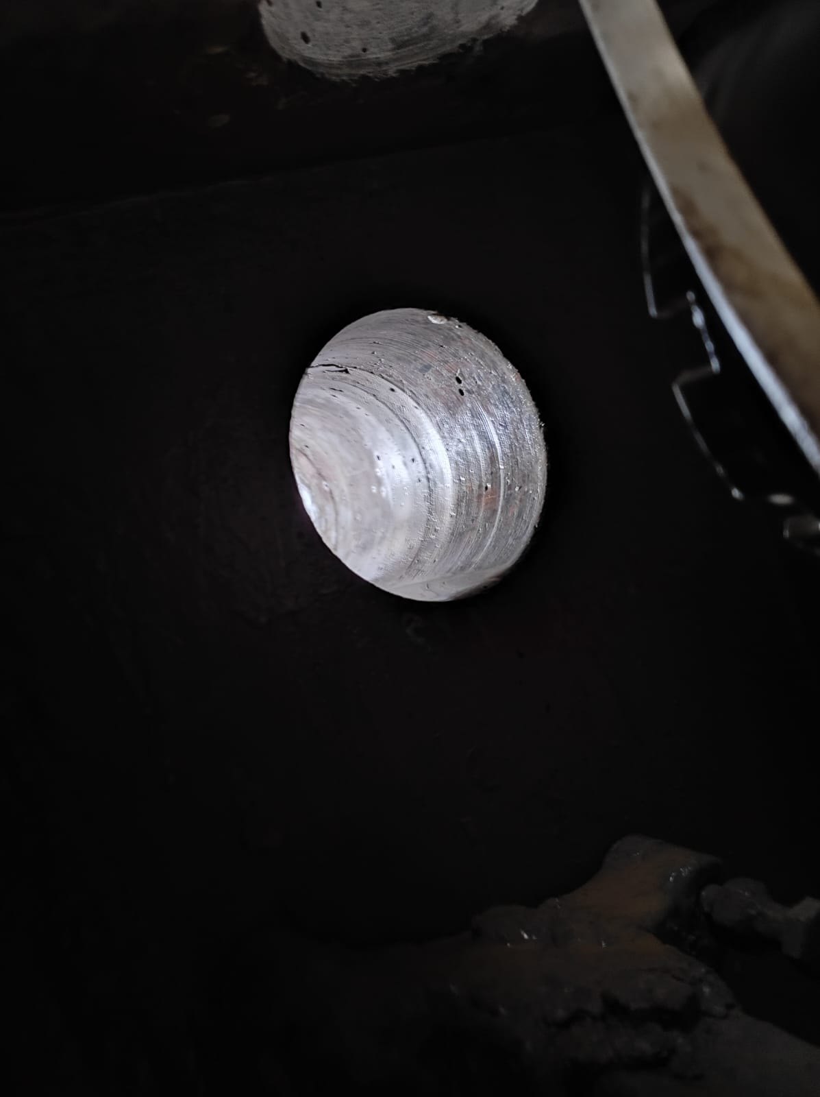 Отверстия под коммуникации в помещении